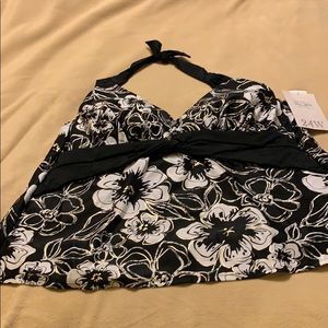 Women’s swimsuit top plus size 24W